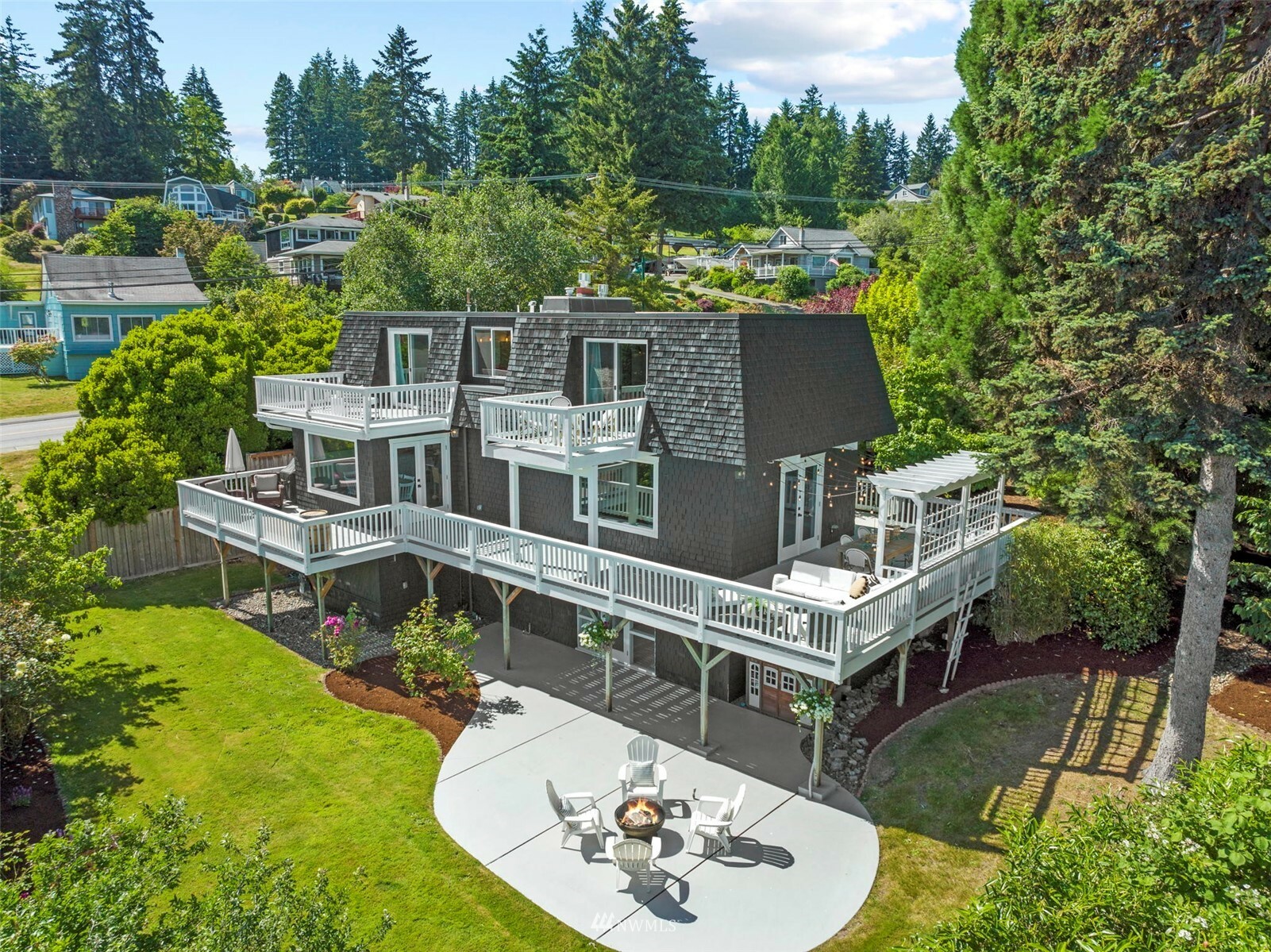 Property Photo: 9221 Peacock Hill Avenue WA 98332