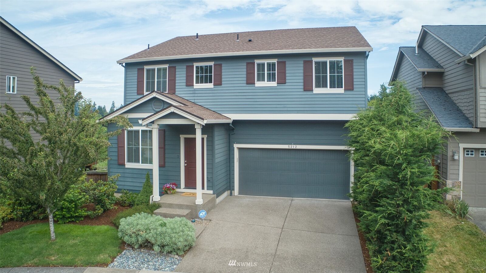 Property Photo:  5212 NE 52nd Circle  WA 98661 