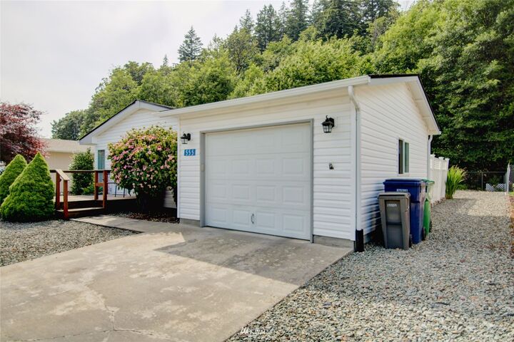 Property Photo:  555 Lupine  WA 98233 