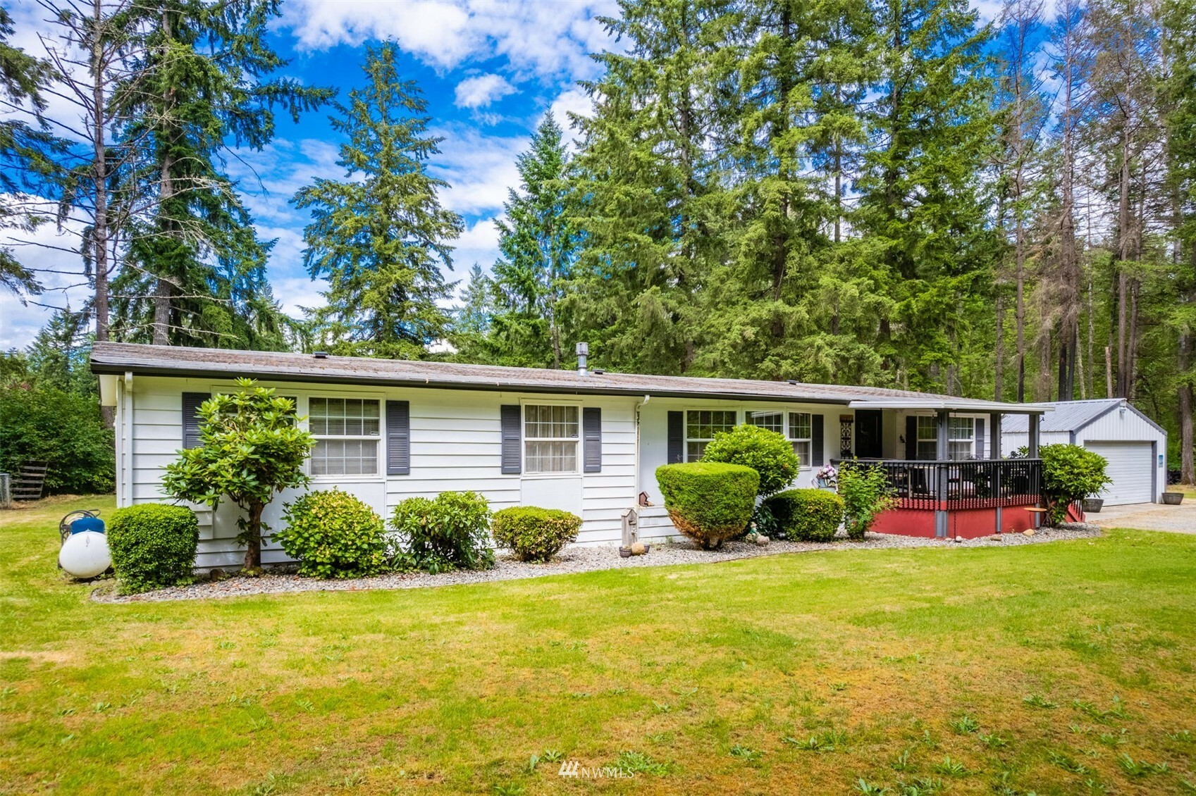 Property Photo:  25019 64th Avenue E  WA 98338 