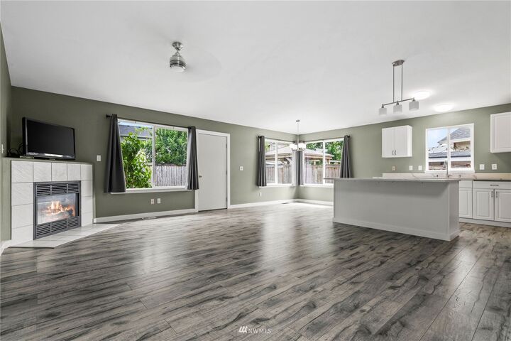 Property Photo:  602 Burnett Court NW  WA 98360 