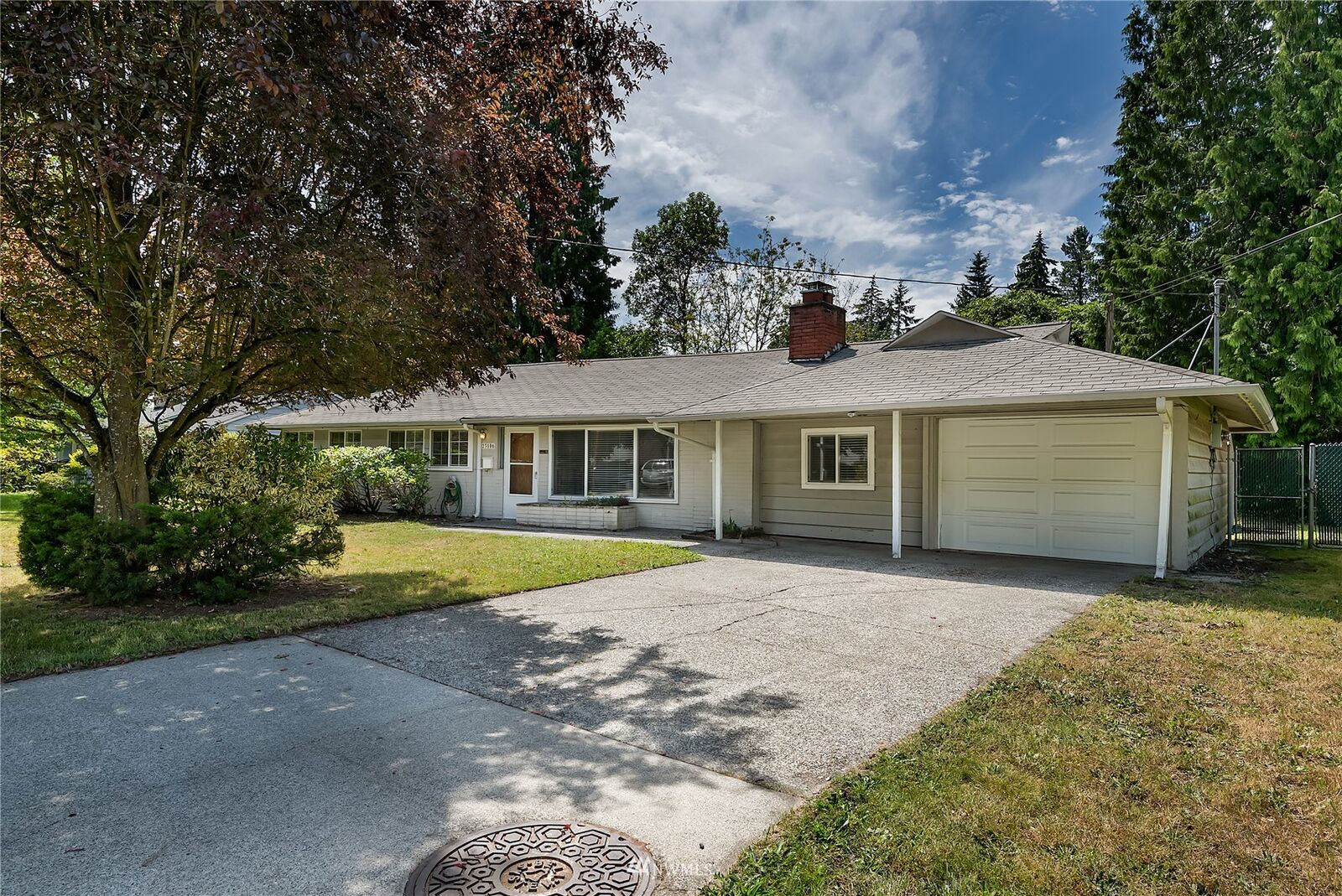 Property Photo: 23106 60th Avenue W WA 98043