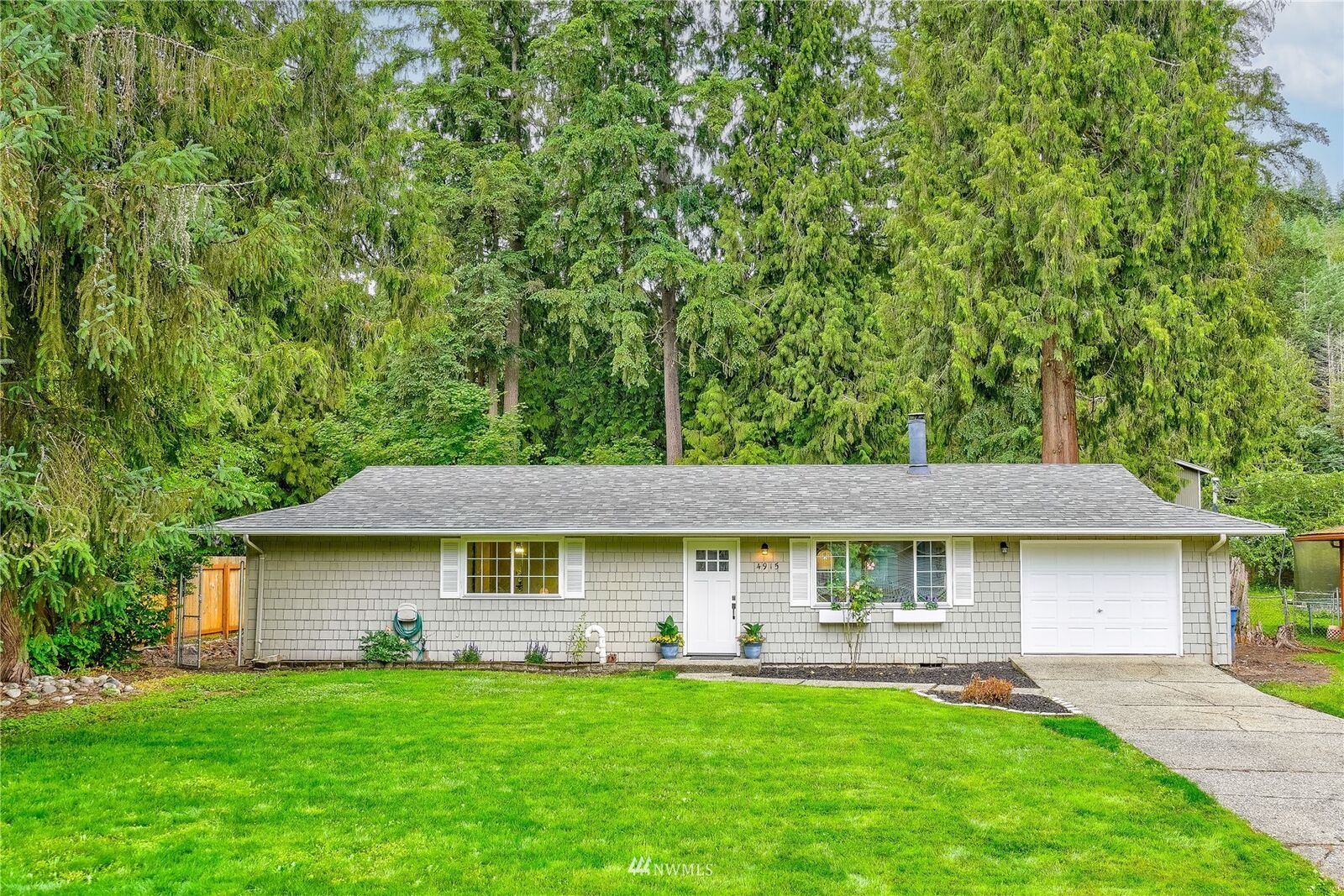 Property Photo: 4915 327th Avenue NE WA 98014
