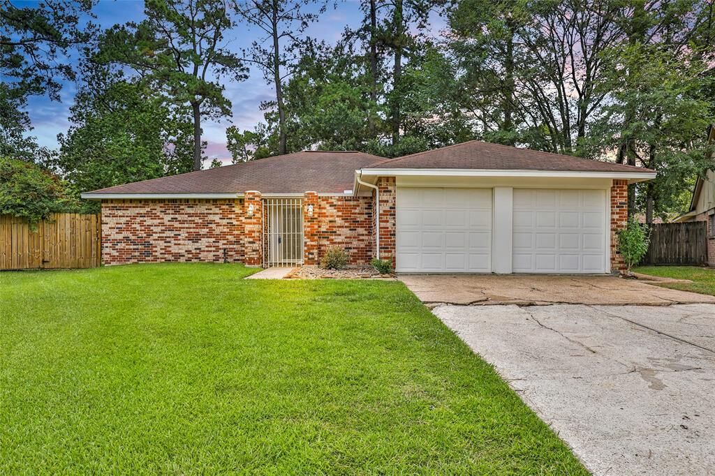 Property Photo: 1110 Jib Boom Court TX 77532