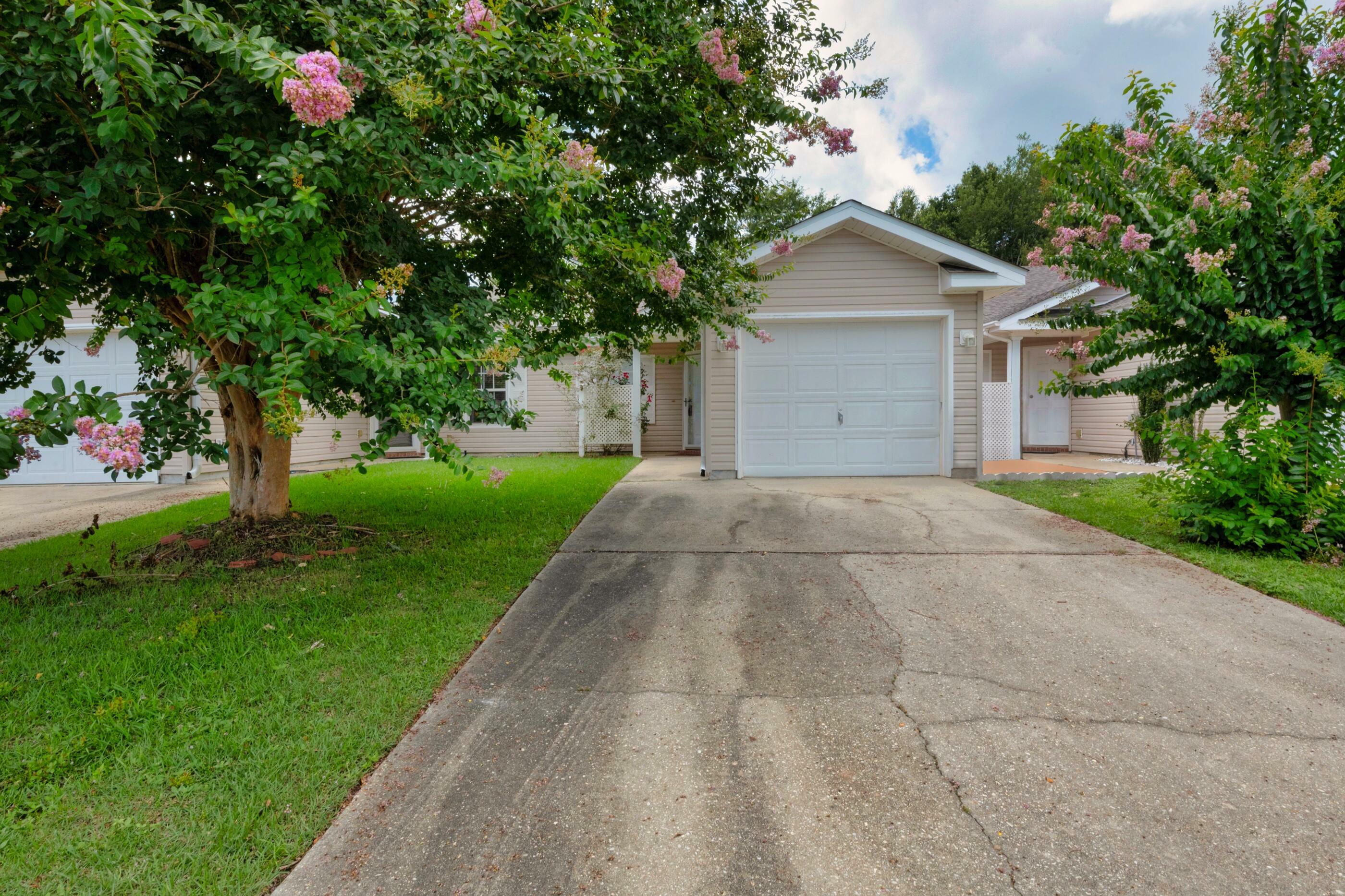 Property Photo:  7945 Stonebrook Drive  FL 32514 