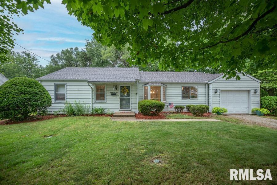 Property Photo: 815 E Glen IL 61616