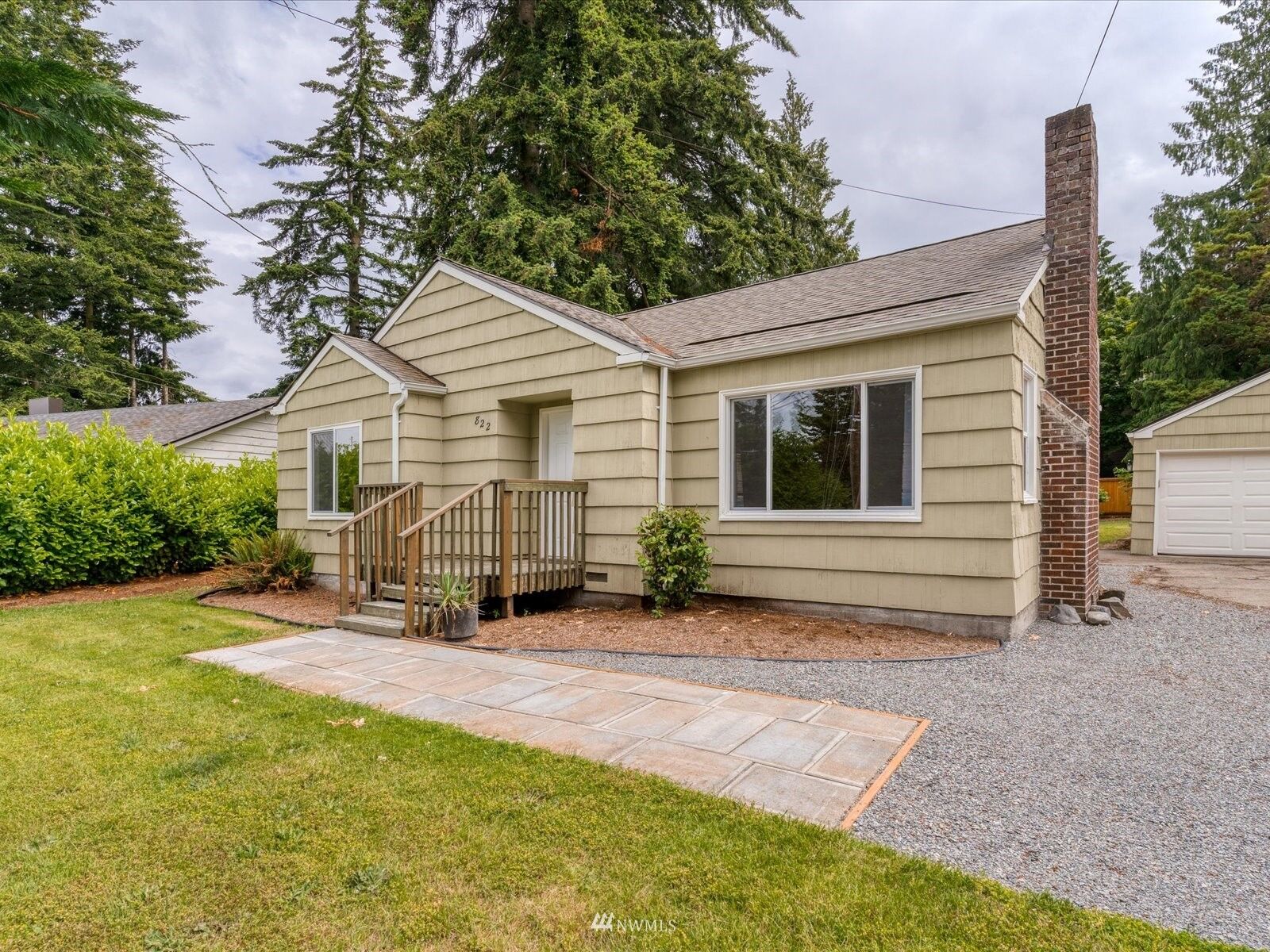 Property Photo:  822 Cady Road  WA 98203 
