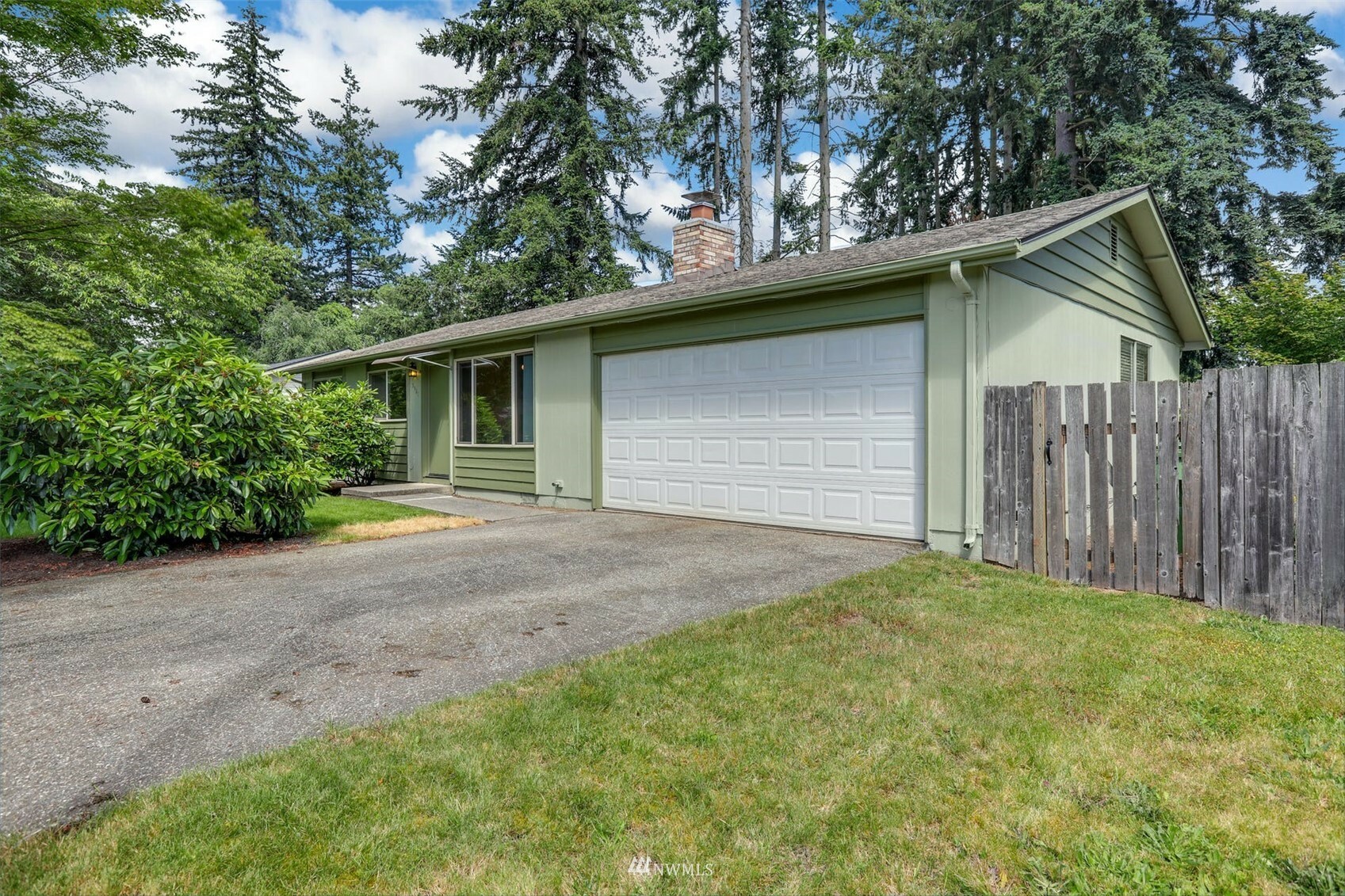 Property Photo: 3921 118th Place NE WA 98271