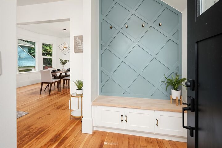 Property Photo:  1811 E Howell Street  WA 98122 