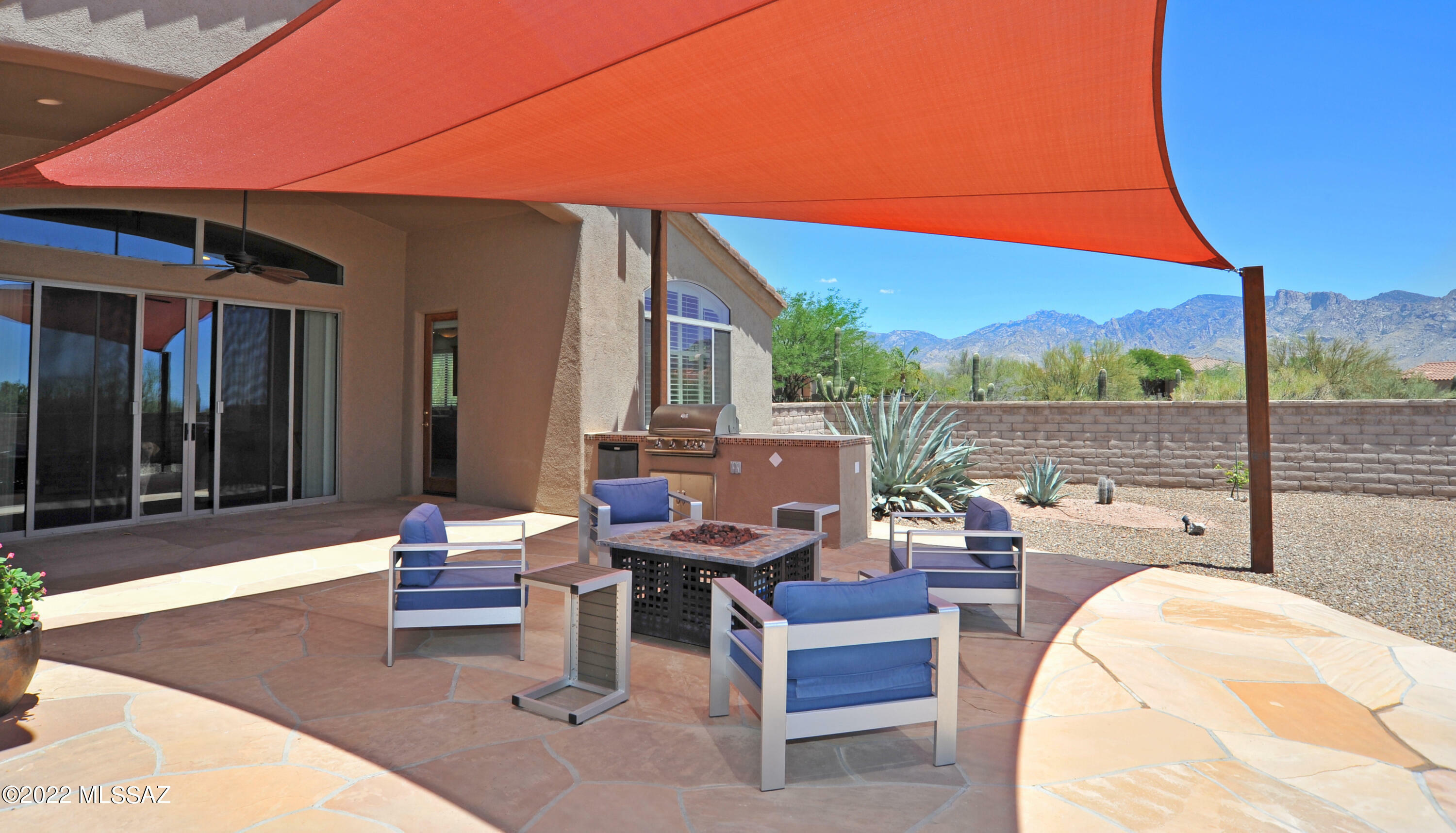 Property Photo:  1263 W Portico Drive  AZ 85755 