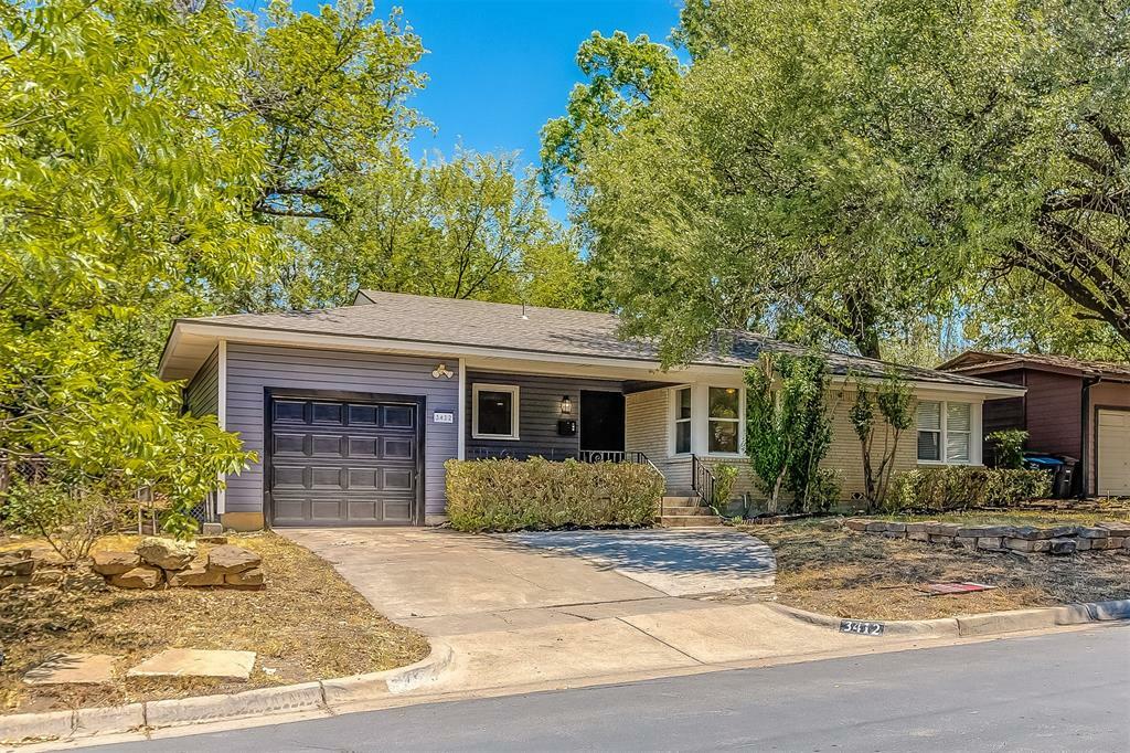 Property Photo: 3412 Binyon Avenue TX 76133