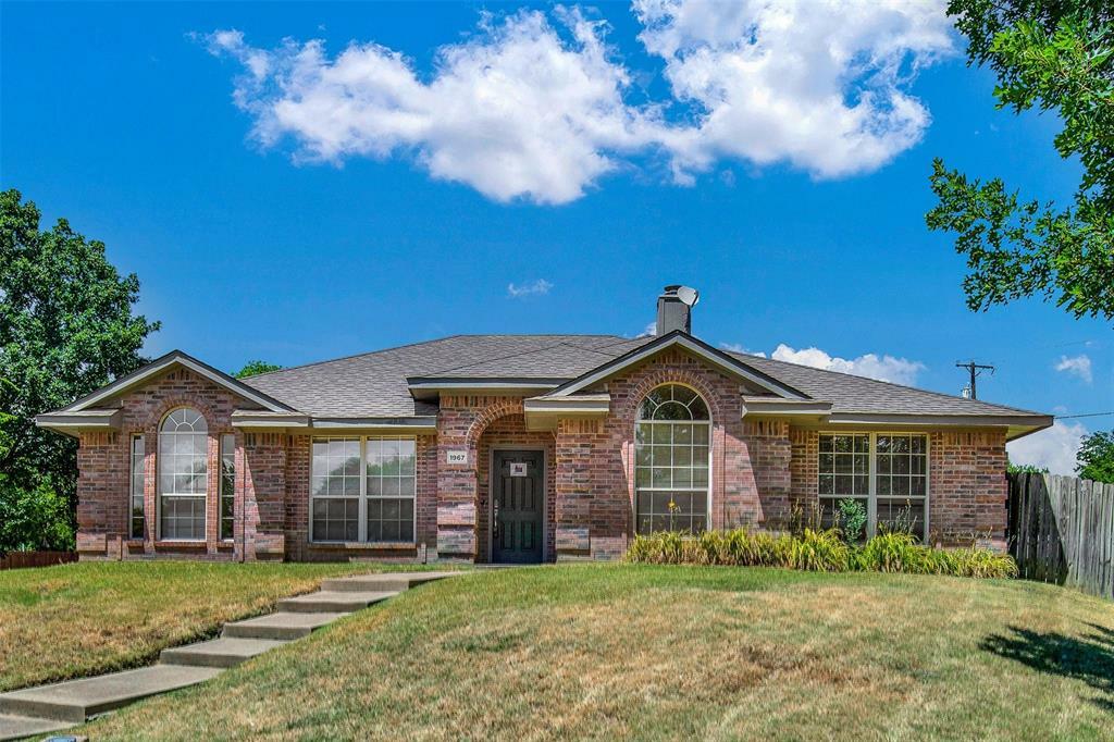 Property Photo:  1967 Random Oaks Drive  TX 75087 