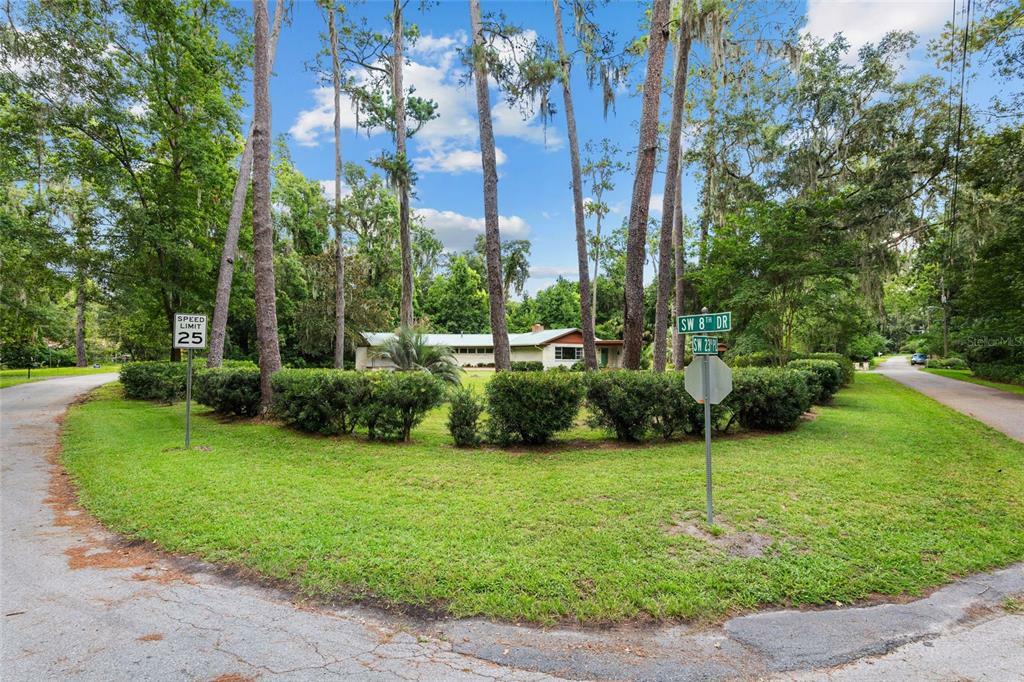 Property Photo:  2333 SW 8th Drive  FL 32601 