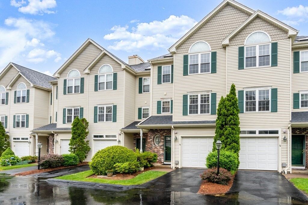Property Photo:  67 N Quinsigamond Ave 23  MA 01545 