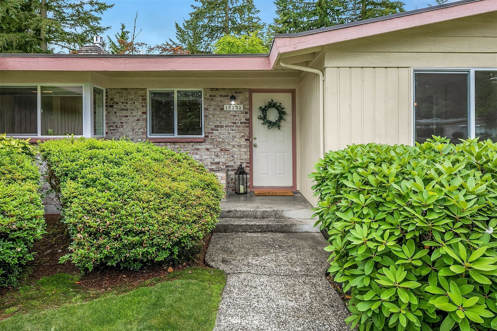 Property Photo:  15303 SE 27th Street  WA 98007 