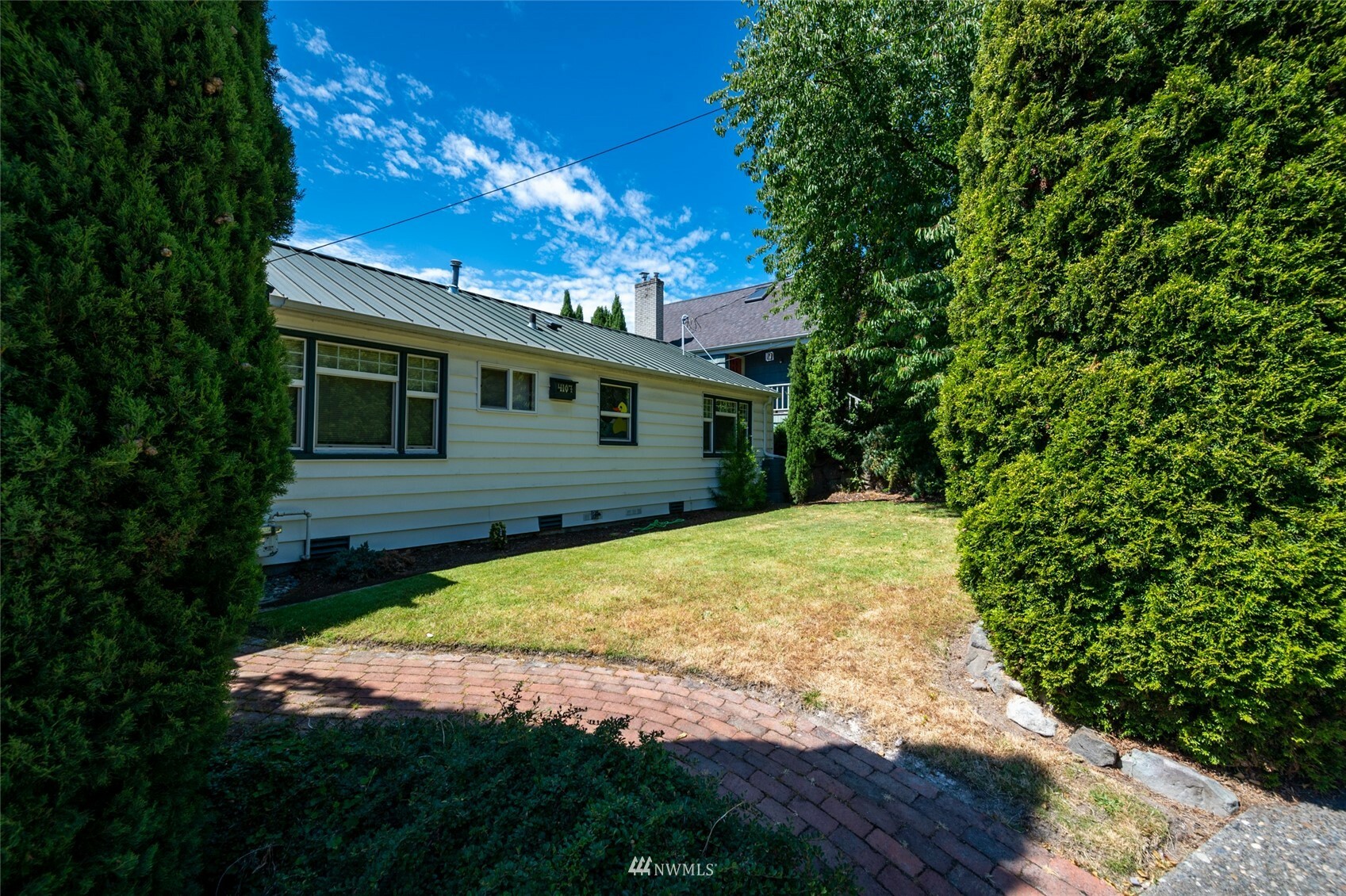 Property Photo:  4107 2nd Avenue NW  WA 98107 