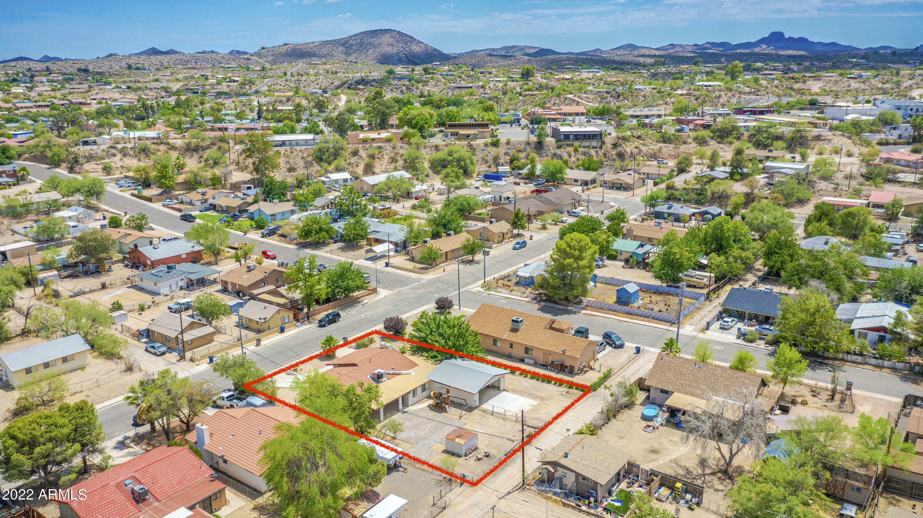 Property Photo:  314 W Mohave Street  AZ 85390 