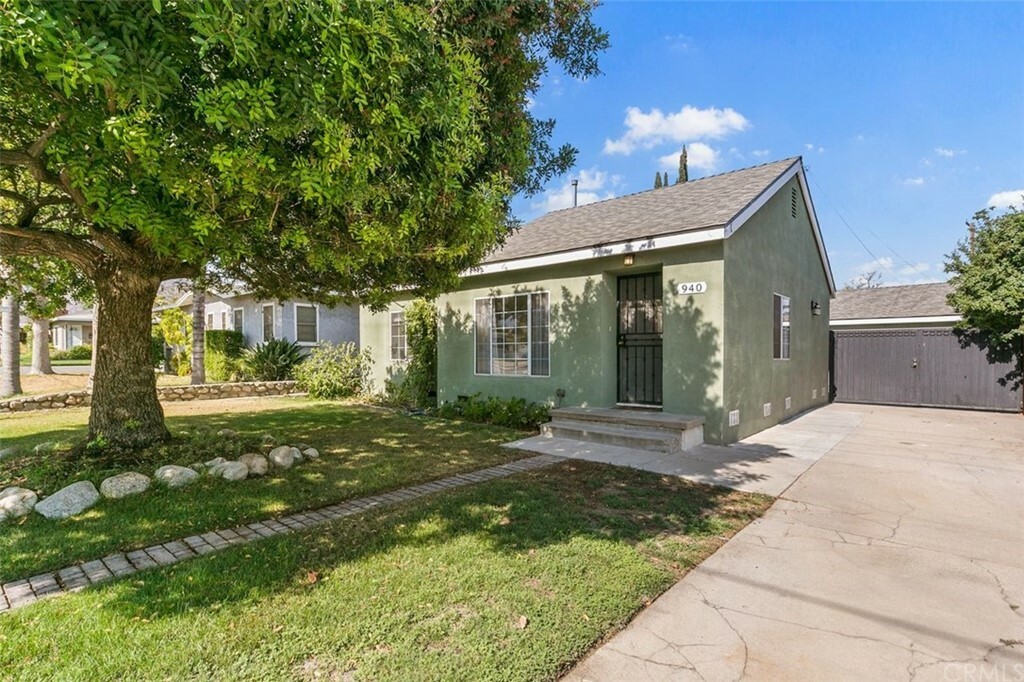 Property Photo: 940 N Sunset Avenue CA 91702