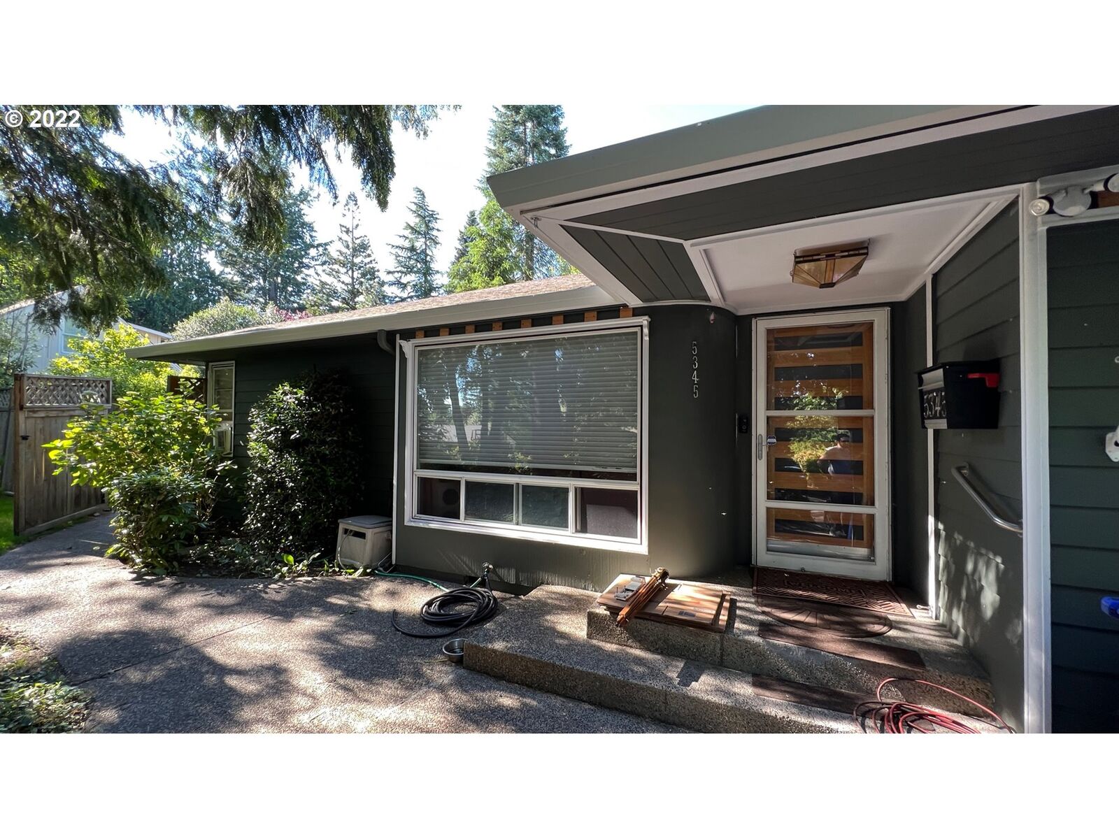 Property Photo: 5345 SW Nebraska St OR 97221