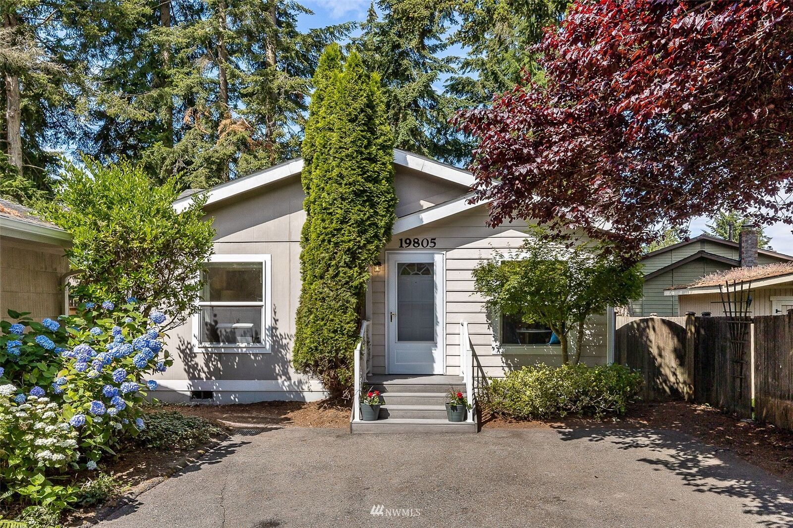 Property Photo: 19805 Fremont Avenue N 19805 WA 98133