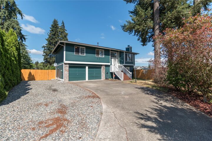 Property Photo: 20402 15th Avenue Ct E WA 98387