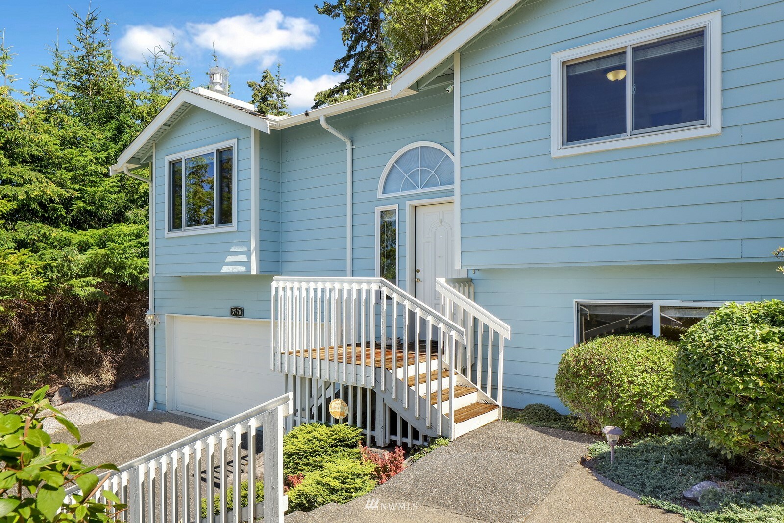 Property Photo: 3778 E 16th Place WA 98226