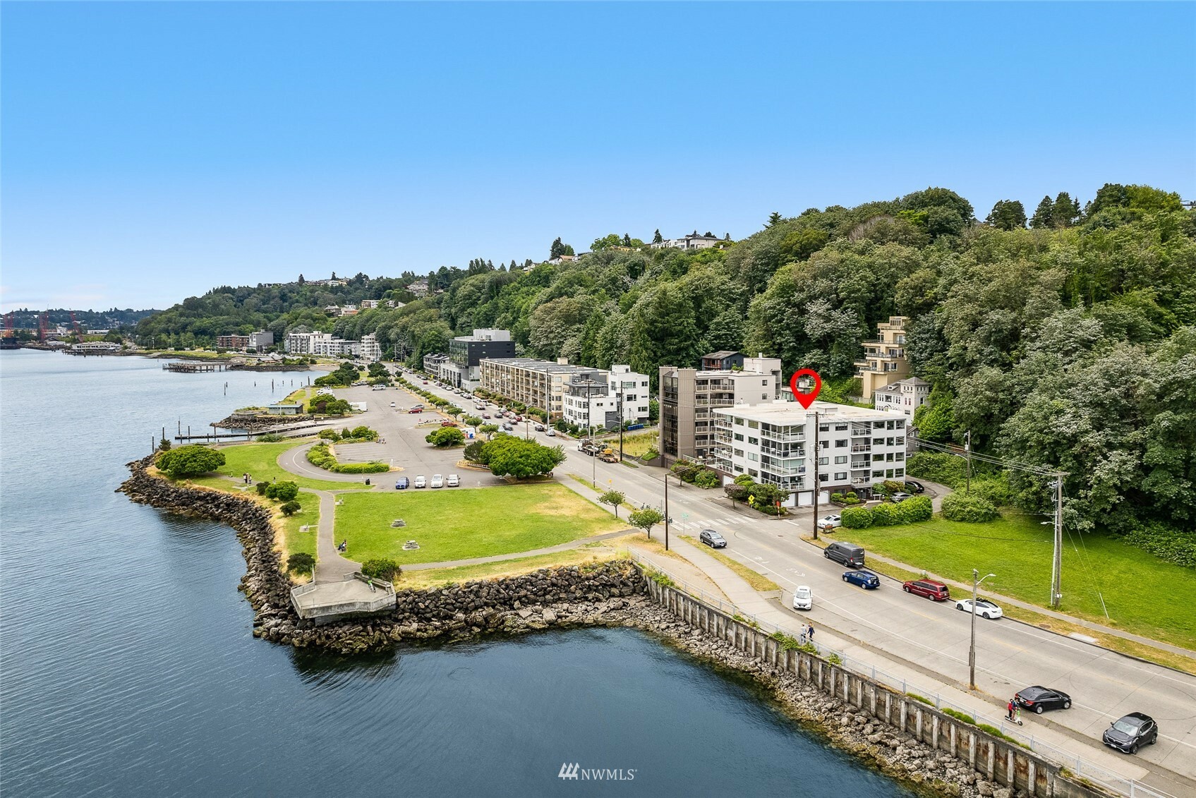 Property Photo:  1101 Harbor Avenue SW 2C  WA 98116 