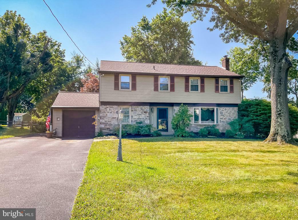 Property Photo:  415 Fairhill Drive  PA 18966 