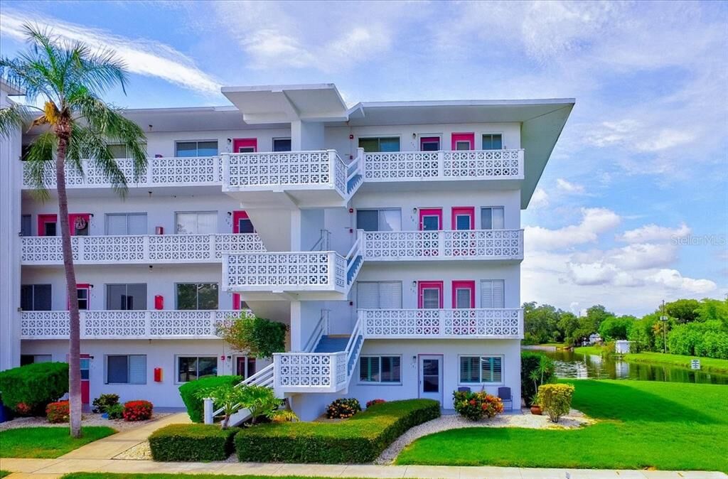 Property Photo: 8055 112th Street 101 FL 33772