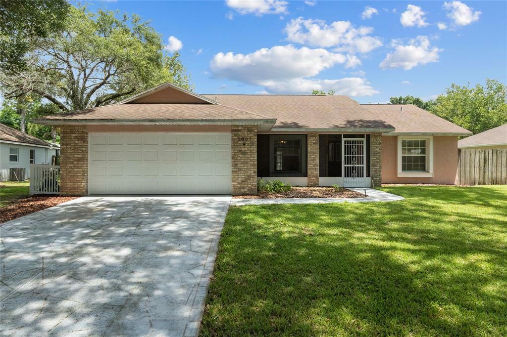 Property Photo:  2607 Autumn Lane  FL 32726 