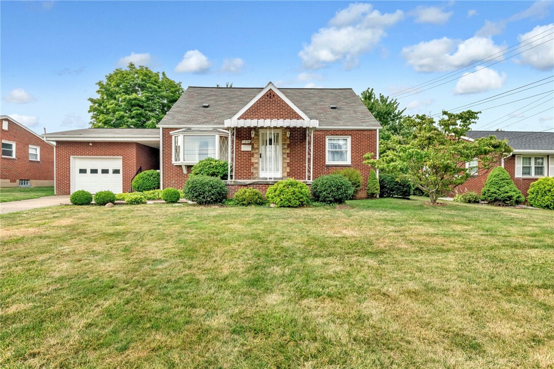 Property Photo:  1276 Meadow Drive  PA 15001 