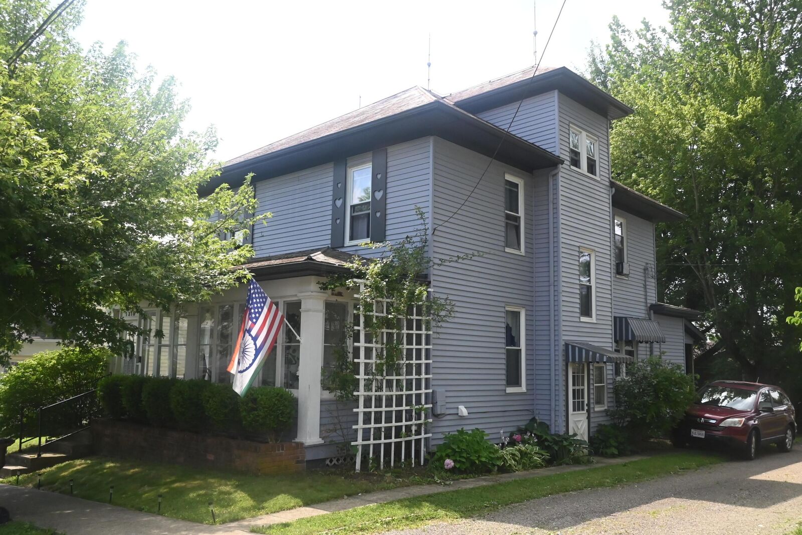Property Photo:  1319 W Maple Street  OH 43105 