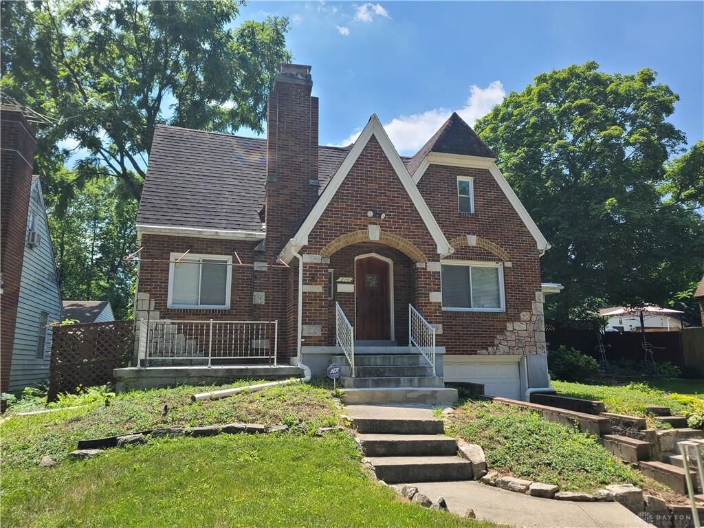 Property Photo: 276 E Melford Avenue OH 45405