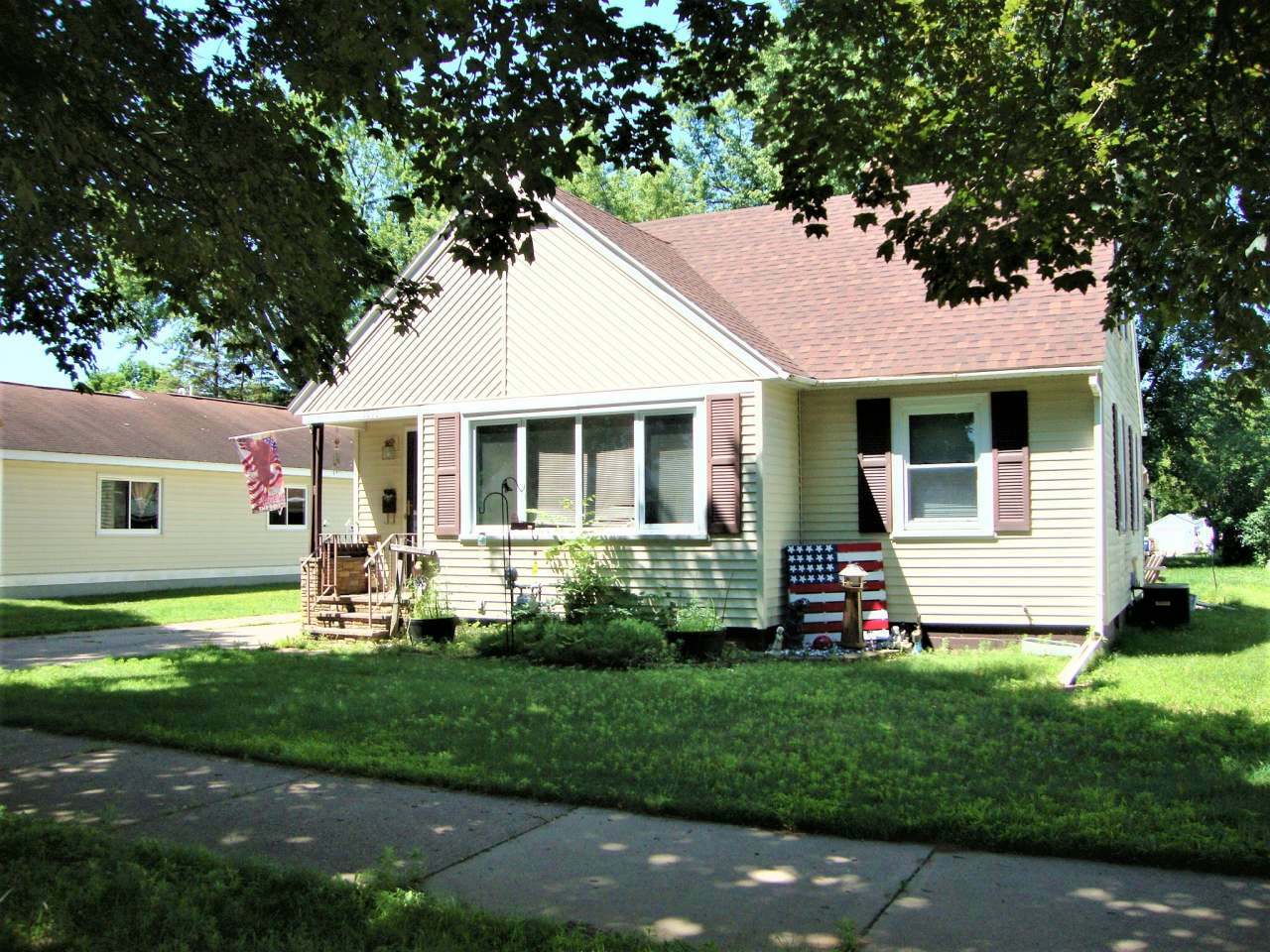 Property Photo:  1010 8th Ave N  WI 54401 