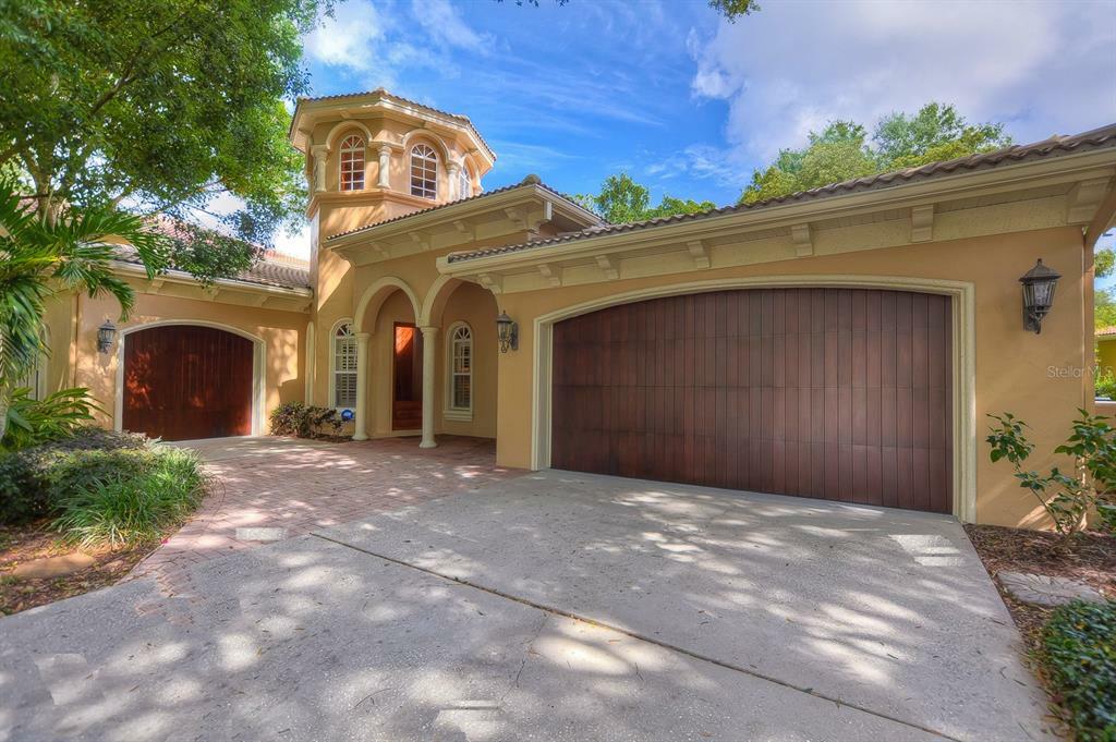 Property Photo: 1909 Floresta View Drive FL 33618
