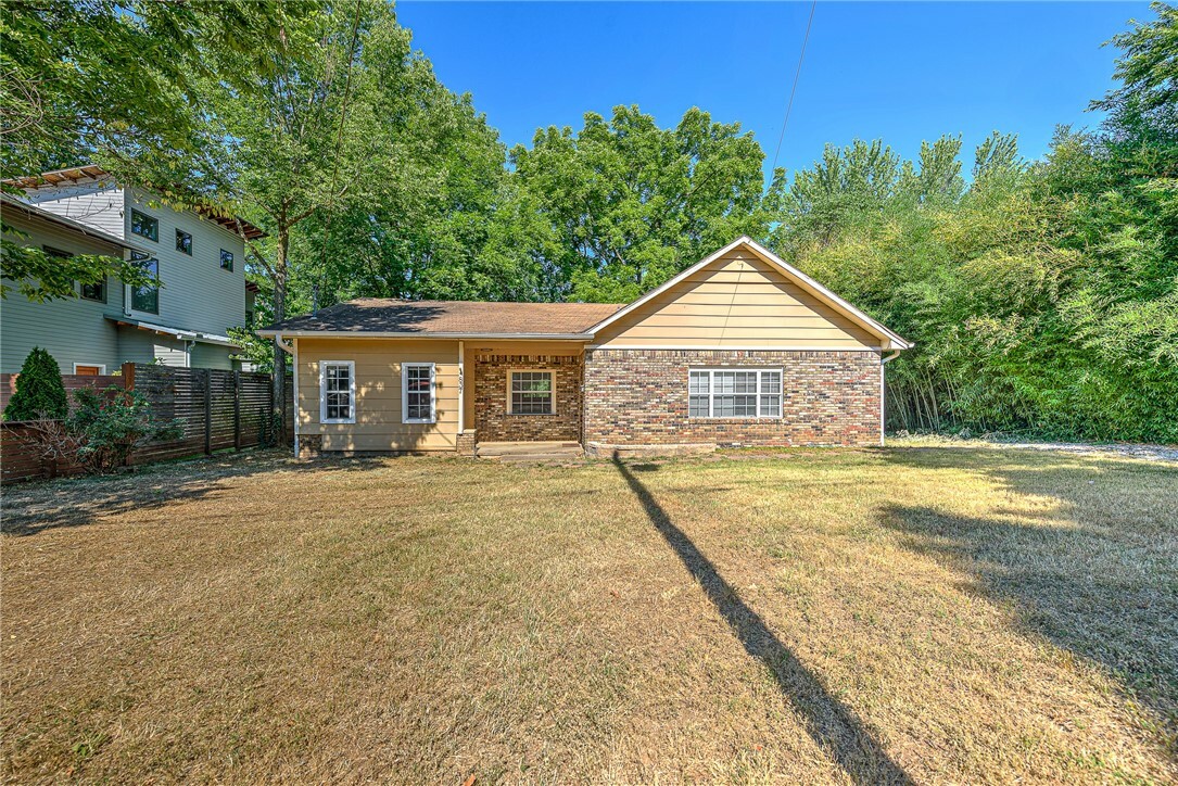 Property Photo:  837 N Olive Avenue  AR 72701 