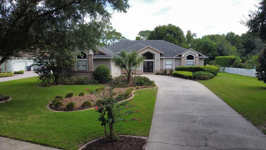 Property Photo:  2015 Whitfield Lane  FL 32835 