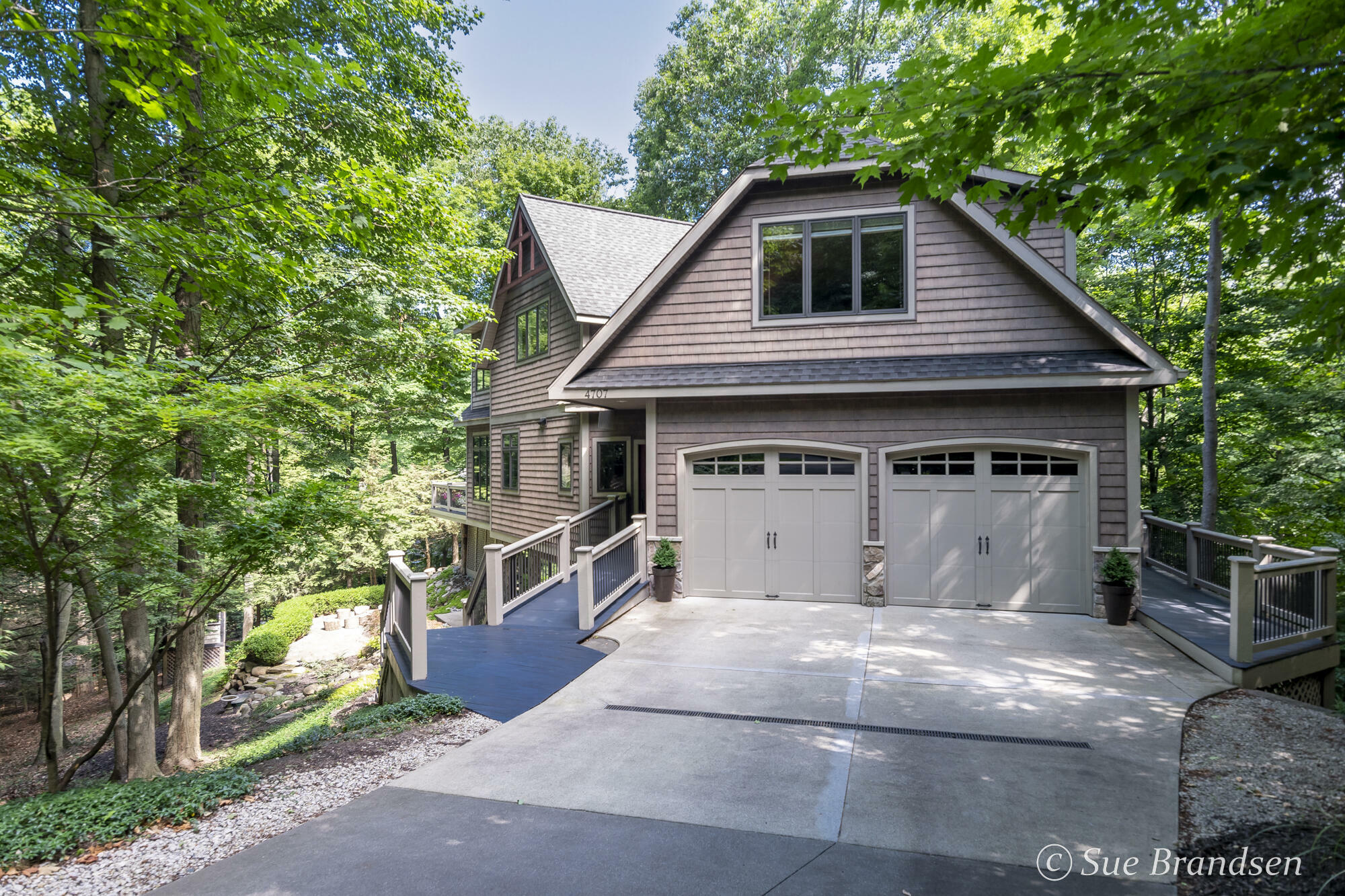 Property Photo: 4707 Forest Ridge Drive MI 49423