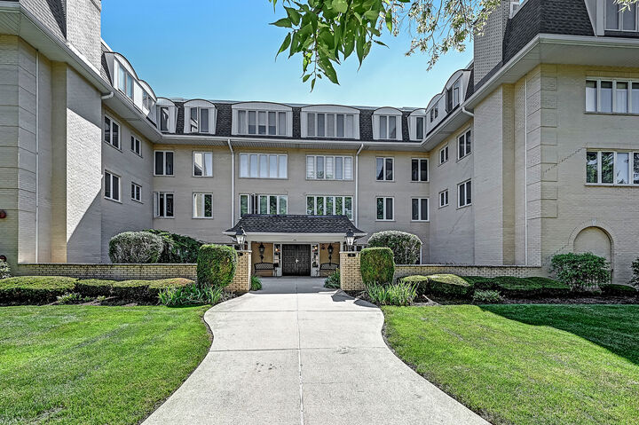 75 6th Avenue 302  La Grange IL 60525 photo