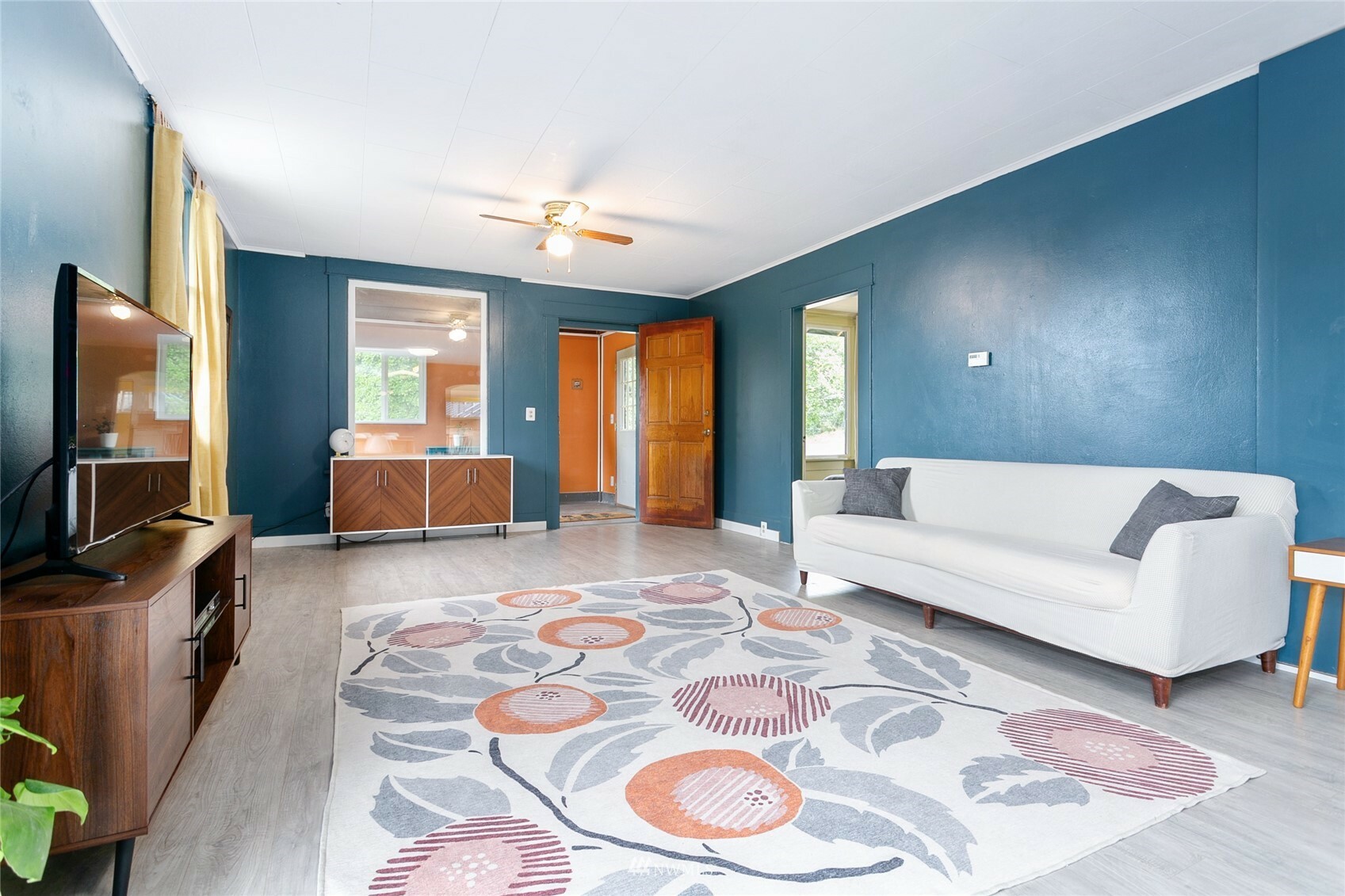 Property Photo: 3320 Lindsay Avenue WA 98229