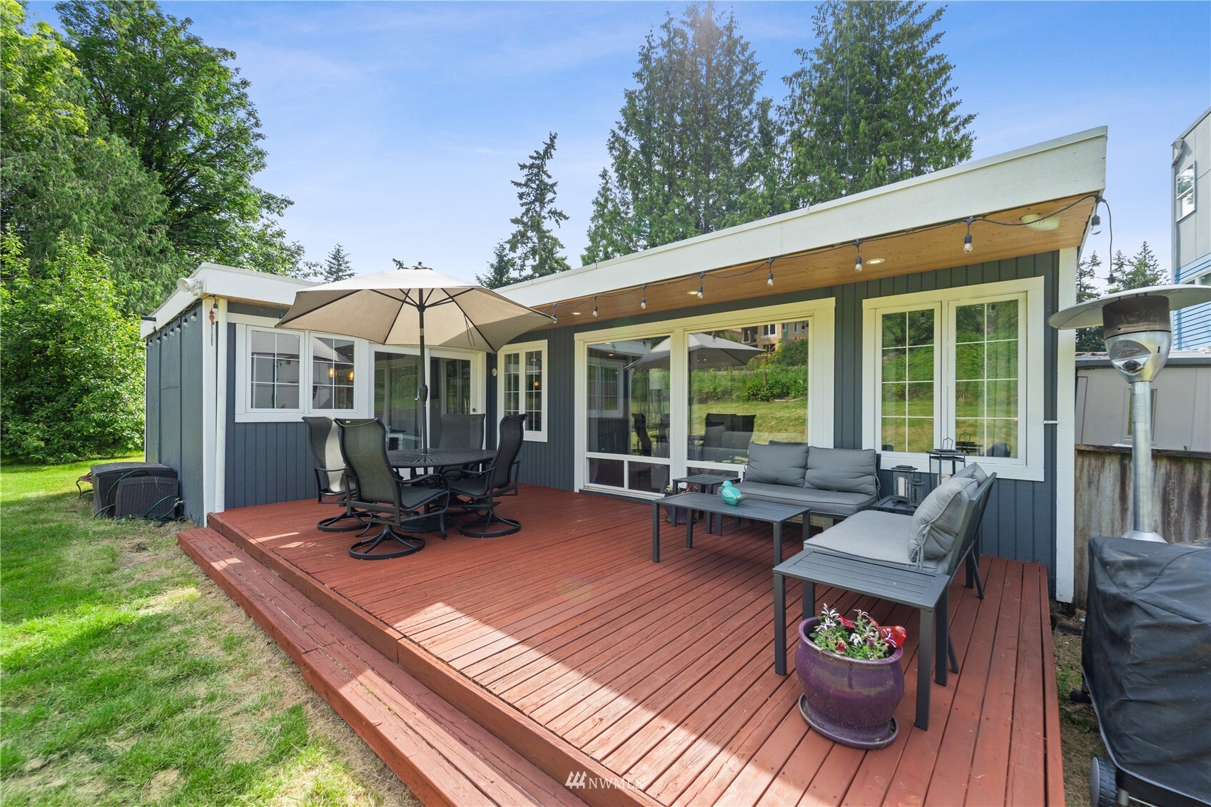 Property Photo: 12415 NE 111th Place WA 98033