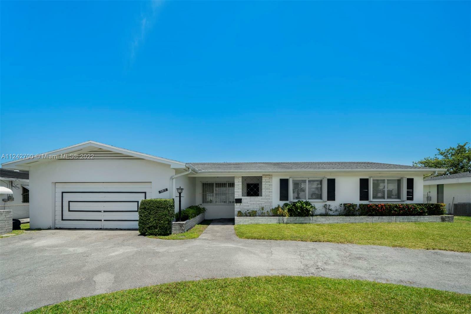 Property Photo: 5915 Twin Lake Dr FL 33143