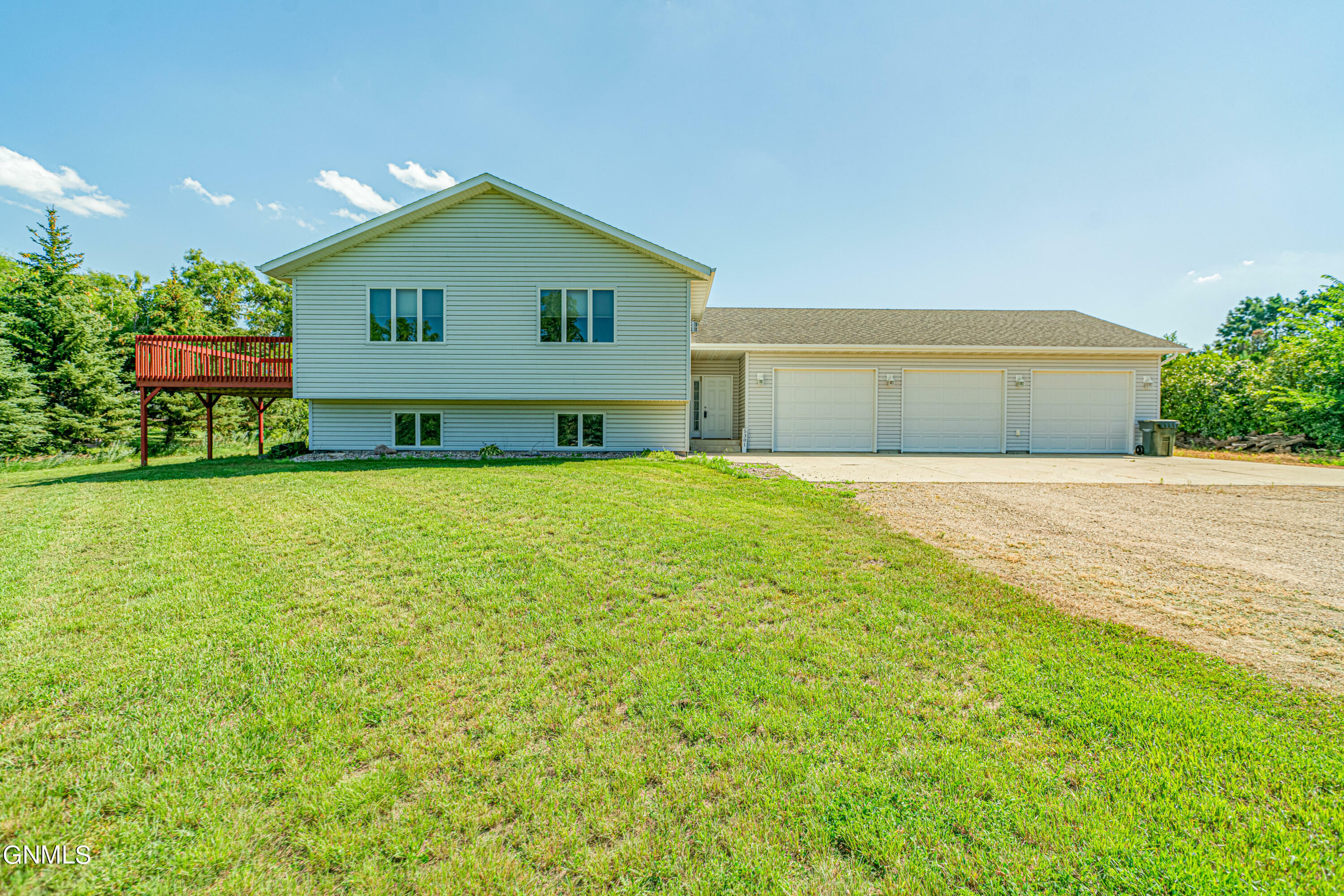 Property Photo:  5301 Heatherwood Lane  ND 58501 