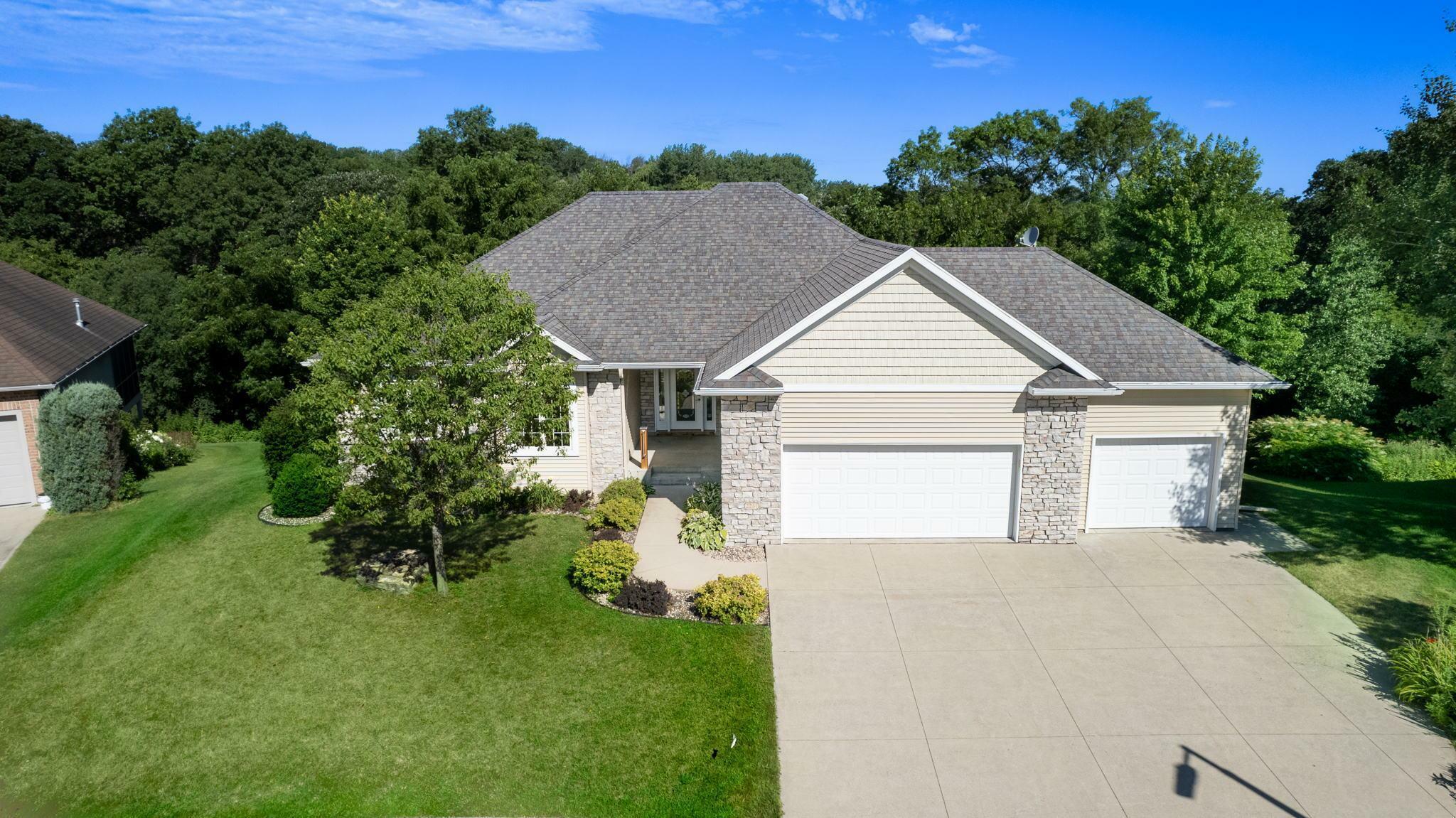 Property Photo: 2231 Hill Place SW MN 55902