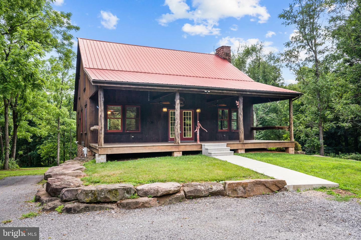 Property Photo:  85 Park Drive  PA 17315 