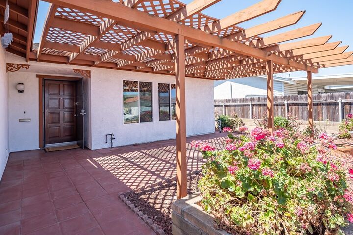 Property Photo:  8133 Jade Coast Rd  CA 92126 