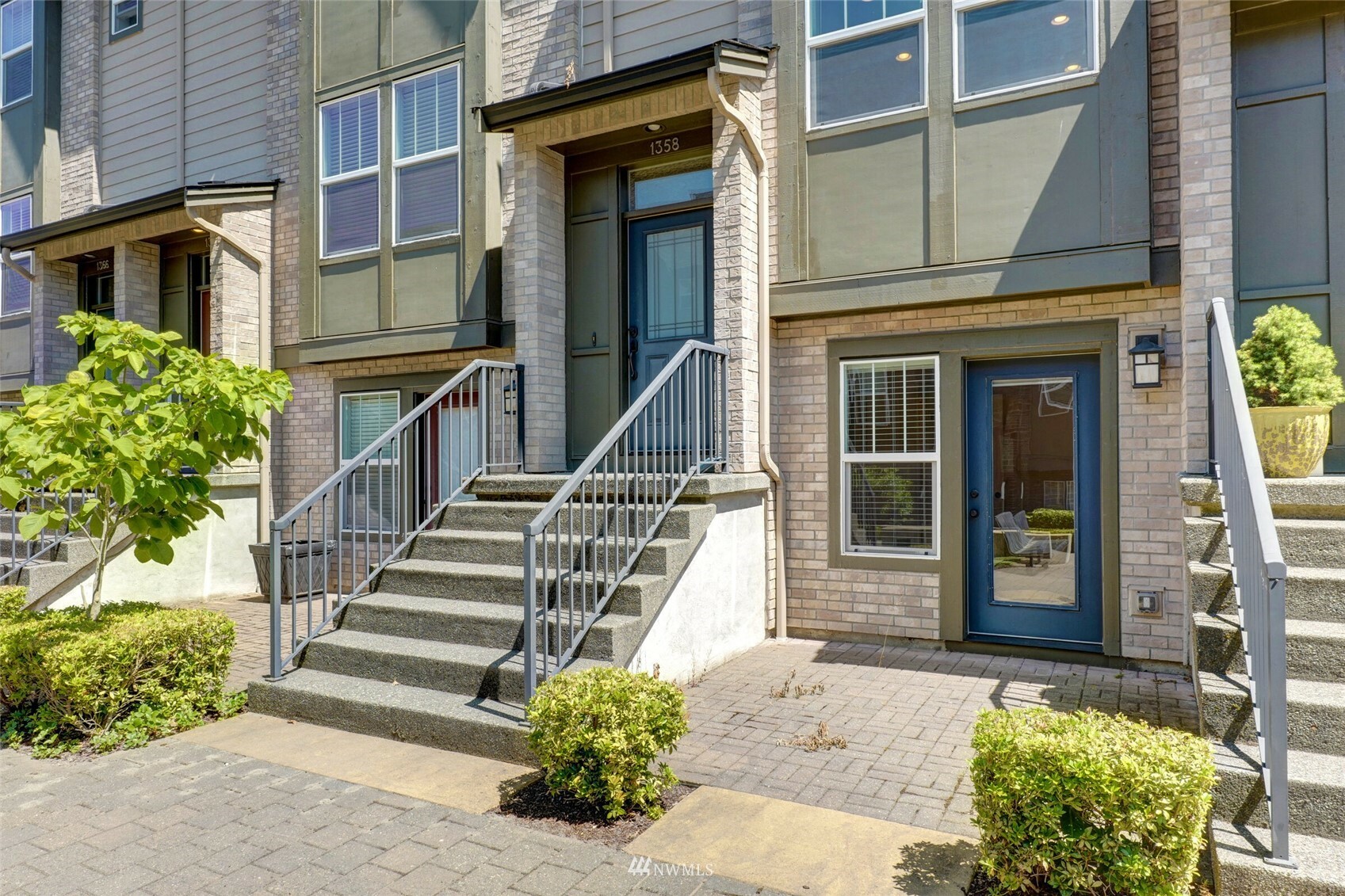 Property Photo: 1358 Brooklyn Walk NE WA 98029