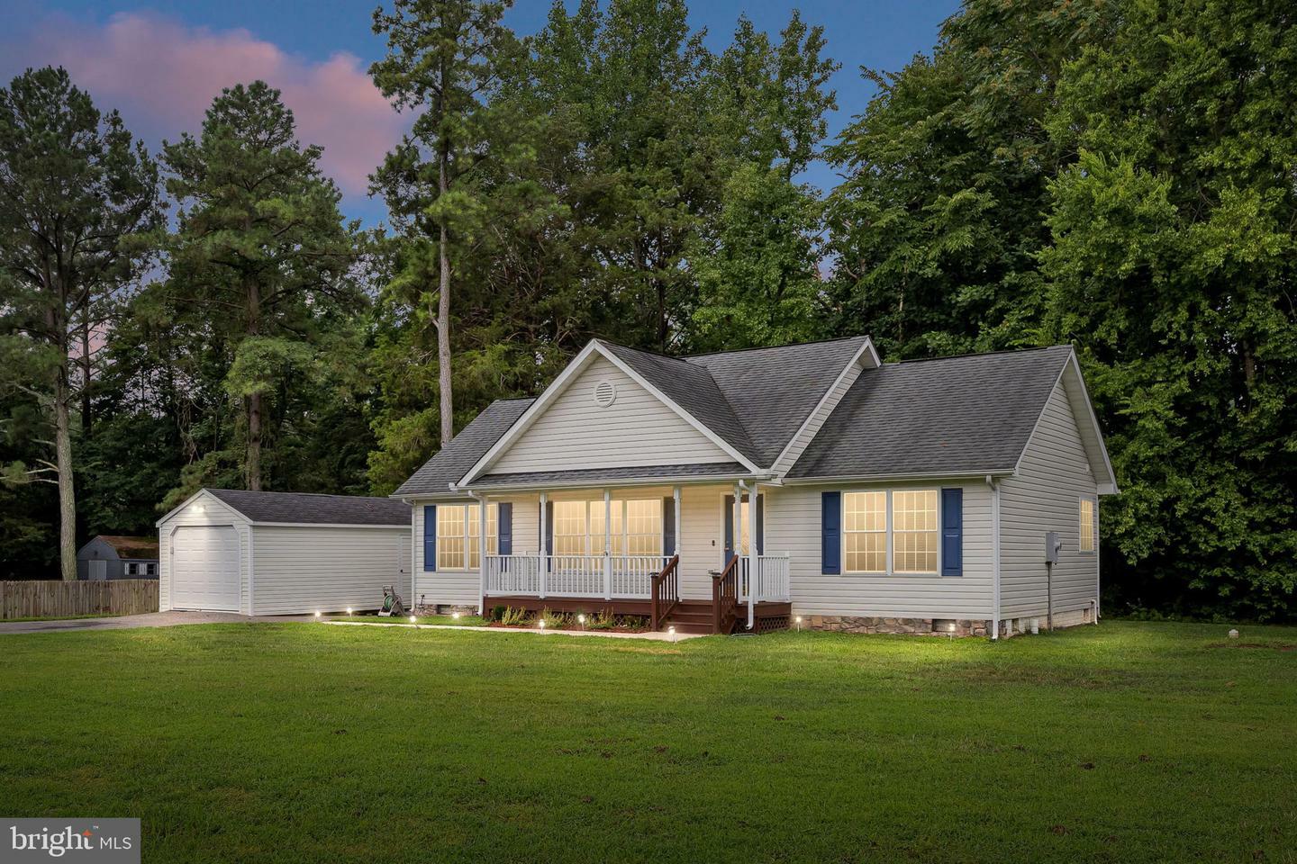 Property Photo:  751 Annapolis Drive  VA 22546 