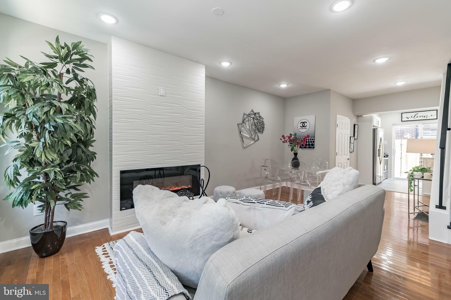 Property Photo: 1709 S Dorrance Street PA 19145