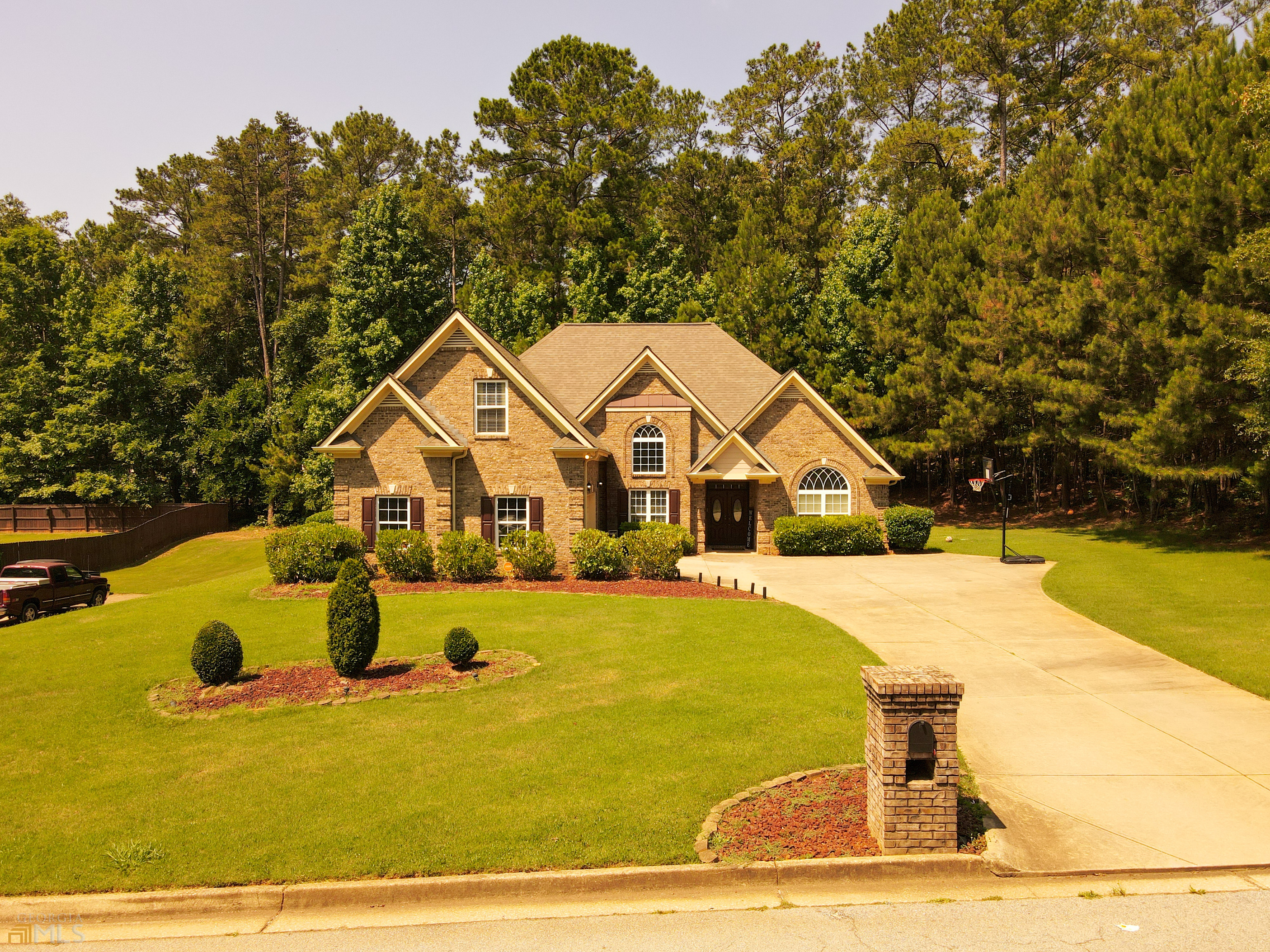 Property Photo: 2100 Crest Wood Drive GA 30094